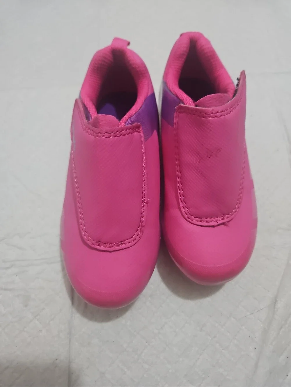 Carters Kids Fica Sports Cleats Slip-On Active Shoes in  Pink Sz 7